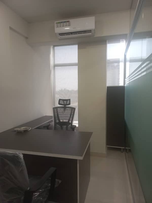 MAN SABA AVENUE VIP LAVISH FURNISHED OFFICE FOR RENT 24 &7 OFFICE WORK 2