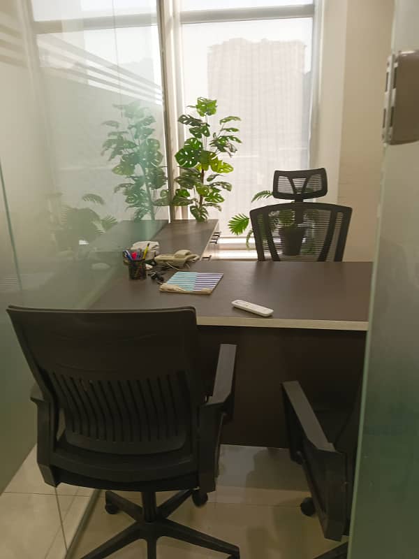 MAN SABA AVENUE VIP LAVISH FURNISHED OFFICE FOR RENT 24 &7 OFFICE WORK 13