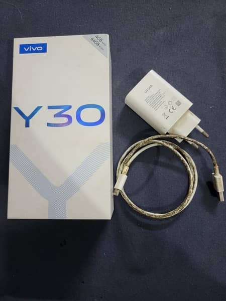 vivo Y30 4/64gb 5