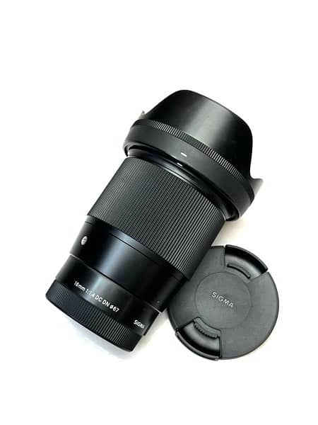 Sigma 16mm F1.4 DC DN Art for Sony, Mint condition 2