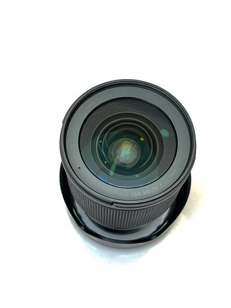 Sigma 16mm F1.4 DC DN Art for Sony, Mint condition 4