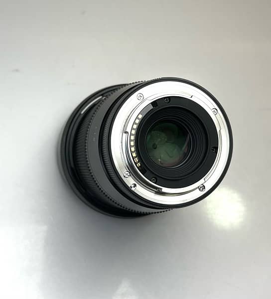 Sigma 16mm F1.4 DC DN Art for Sony, Mint condition 5