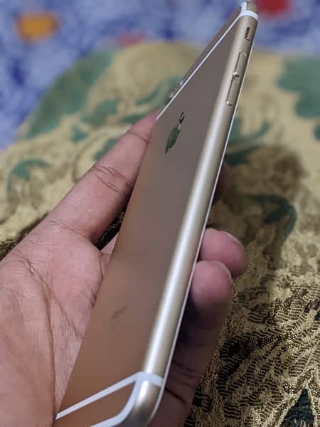 IPhone 6s Plus (32Gb) Good condition whatsapp no (03274117805) 3