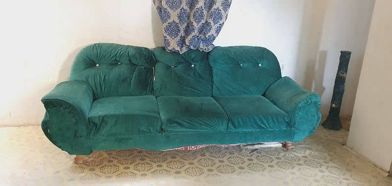 7 seater sofa hai kapra dal kr use krskty hai 0