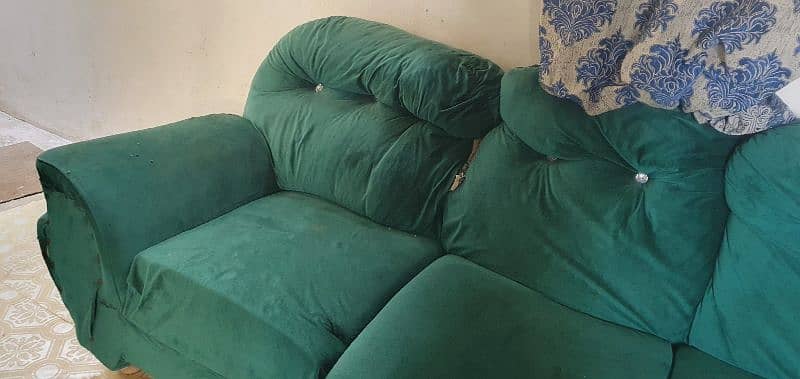 7 seater sofa hai kapra dal kr use krskty hai 1