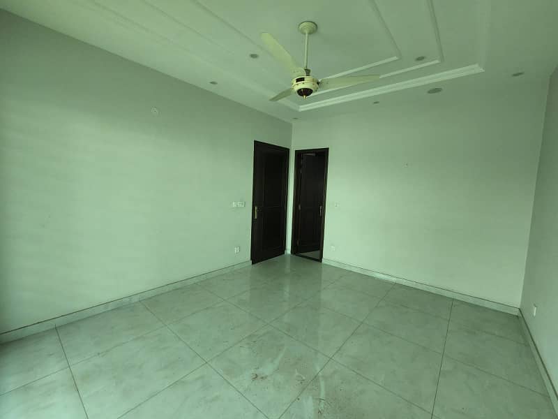 Separate Entrance 1 Kanal Ground Floor House Available For Rent In Lake City Sector M-2 6