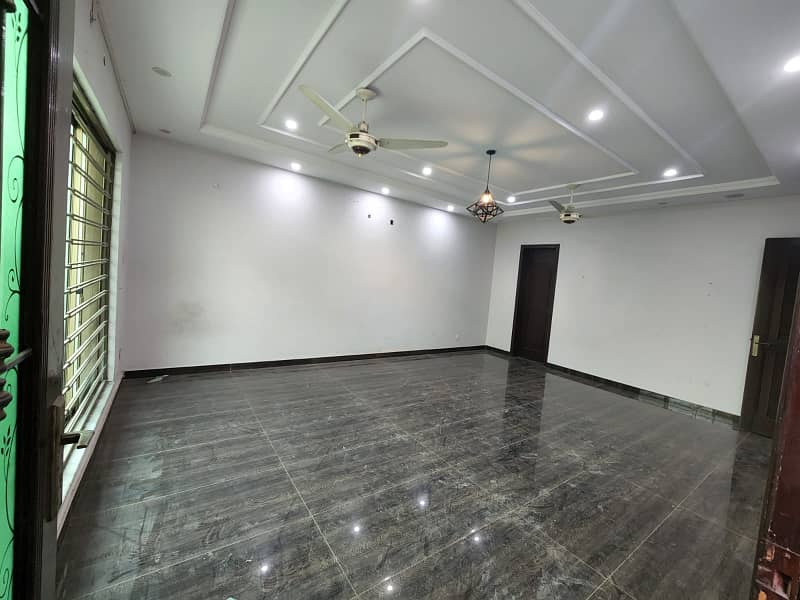 Separate Entrance 1 Kanal Ground Floor House Available For Rent In Lake City Sector M-2 7