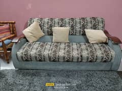 7 seater Sofa set need and clean condition 0