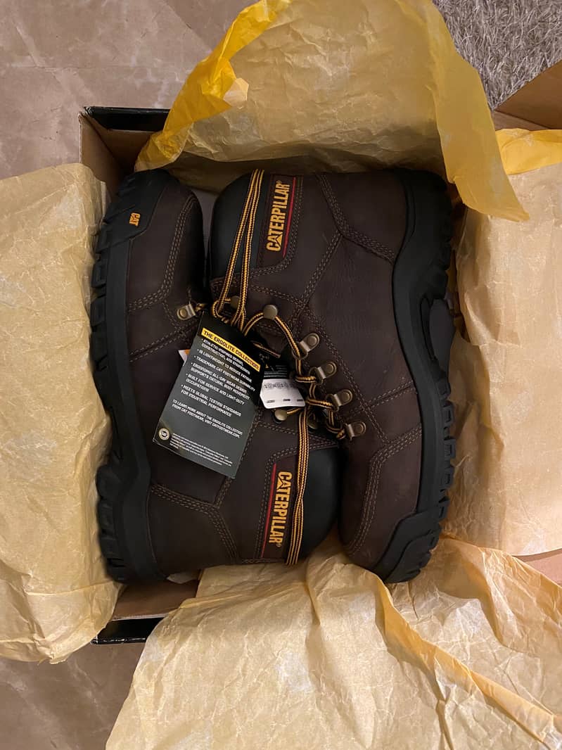 CATERPILLAR BOOTS STEEL TOE BRAND NEW 0