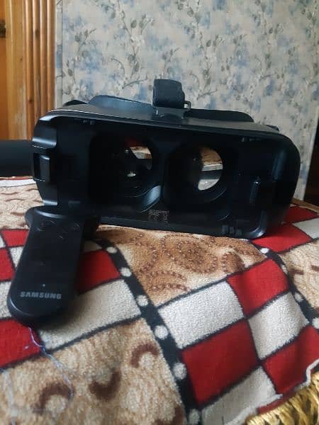 Gear vr powered by Oculus 4