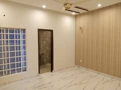 5 Marla Upper Portion For Rent In Eden Boulevard College Road Lahore