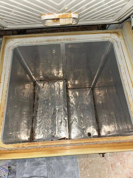 Waves Deep Freezer for Sale 4