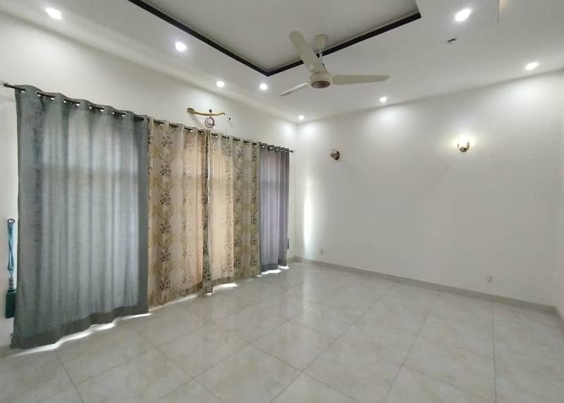 1 Kanal Upper Portion Available For Rent In DHA Phase 6 Lahore 2