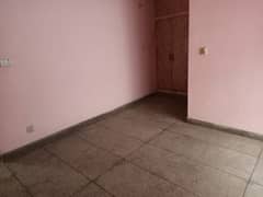 5MARLA SINGLE STORY OLD HOUSE FOR SALE IN ALLAMA IQBAL TOWN 0