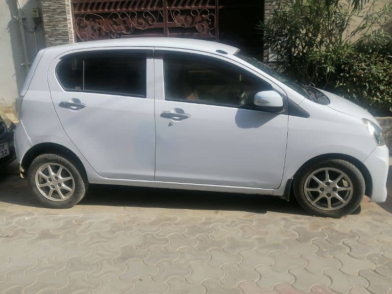 Daihatsu Mira 2012 0