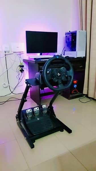 Logitech G923 – High-Precision Racing Wheel with TrueForce 1