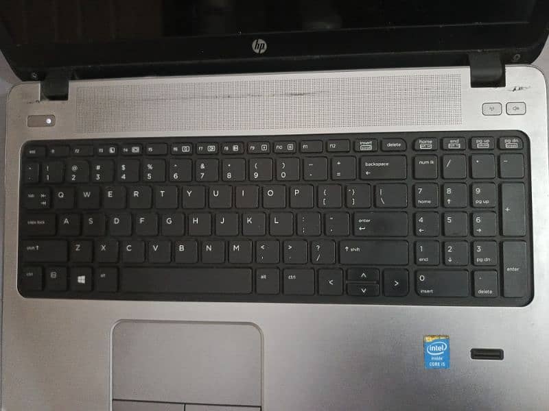 neat and clean laptop for sale 1