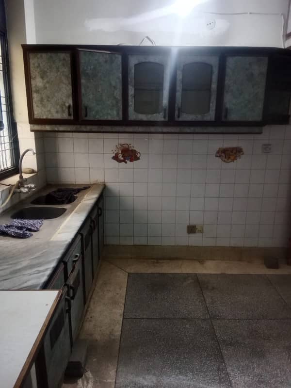 10MARLA 3BED UPPER PORTION FOR RENT IN ALLAMA IQBAL TOWN 0