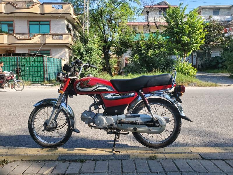 Honda CD70 10