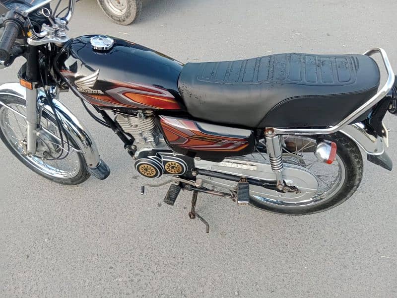 aoa honda CG125 for sale 2022model 1st hand bio matric on the spot 9