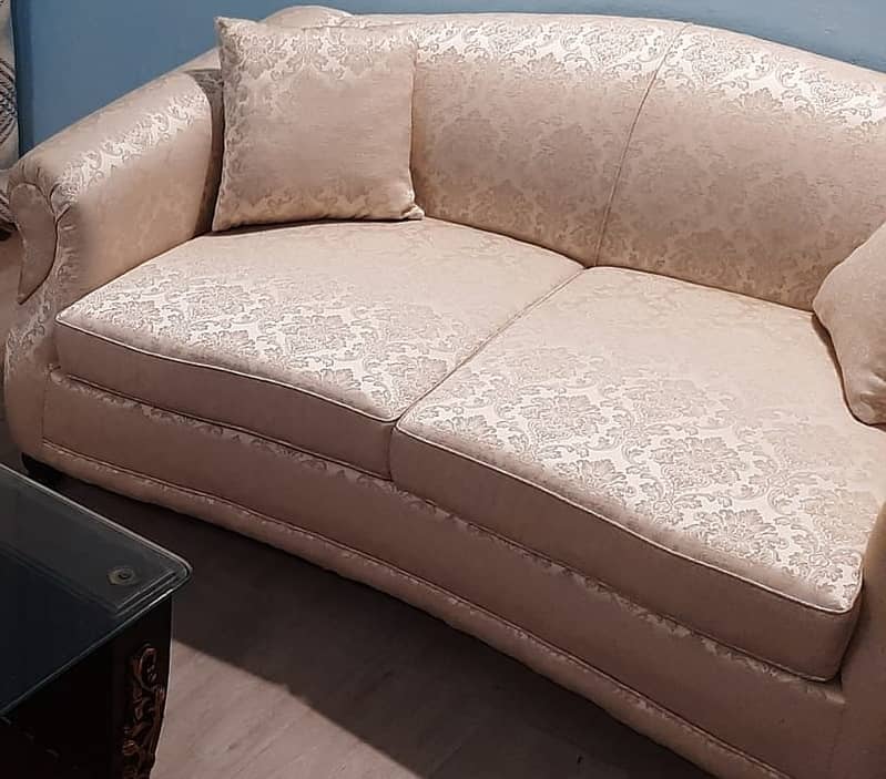 Slightly Used 6-Seater Sofa Set 1