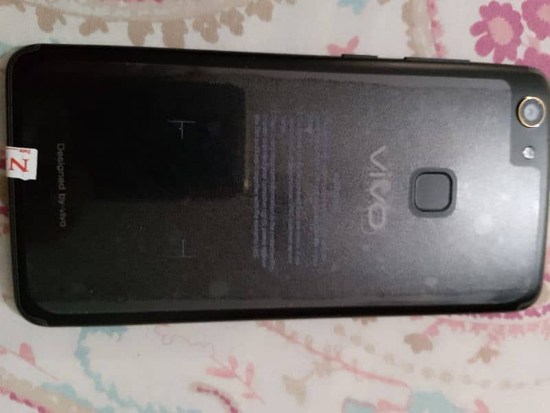 urgent sale need for money vivo y75a mobile 4 GB 32GB 6