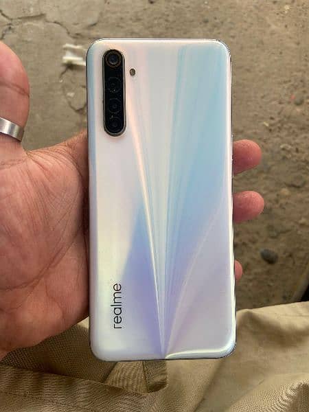 realme 6 4/128 0