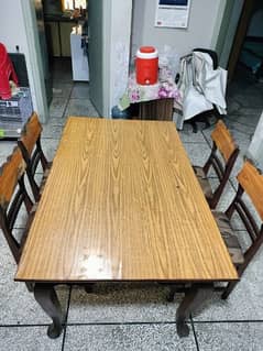 table with 4 chairs