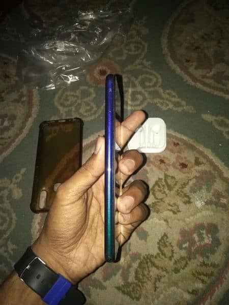 Vivo Y15 4/64GB lush Condition 4