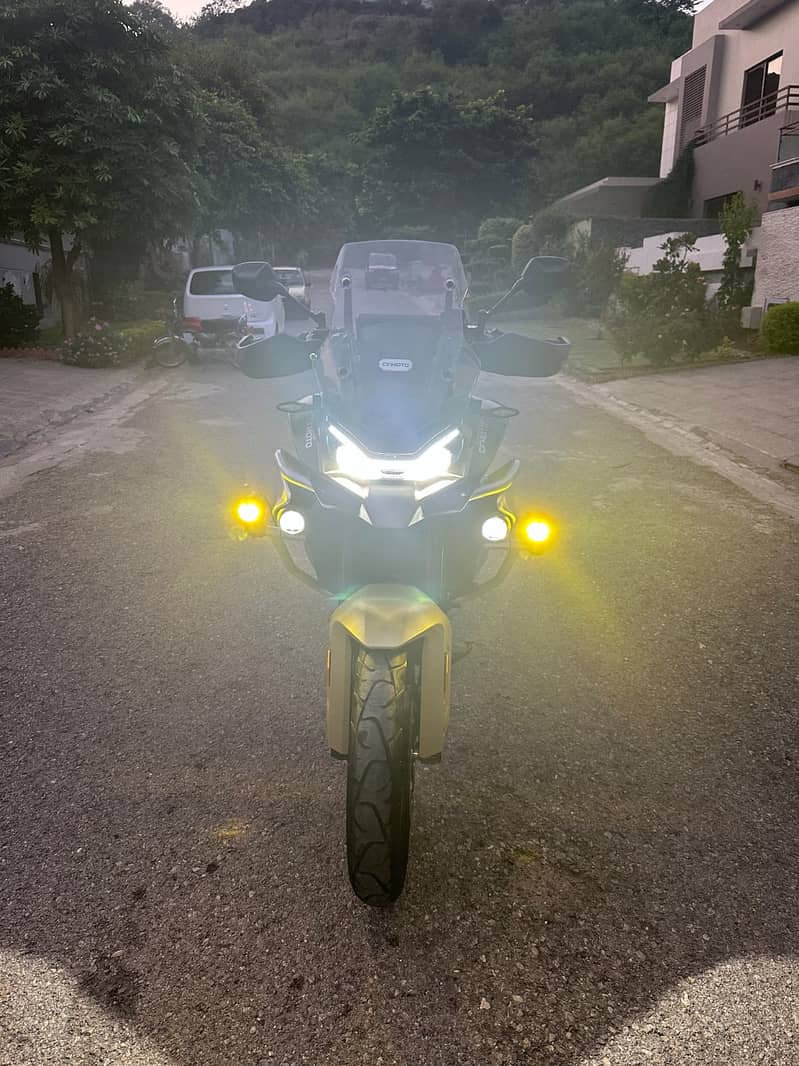 CF Moto 800 MT 2023 Dakkar Edition Like Brand New 10