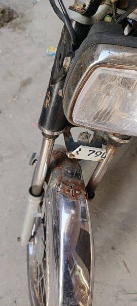 Road Prince bike70 cc for sale urgent 4