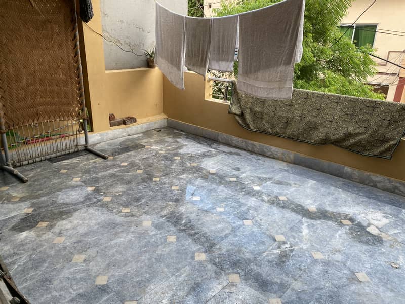 12 Marla upper portion with gas, 24 hour water, electricity separate, near main college road 3