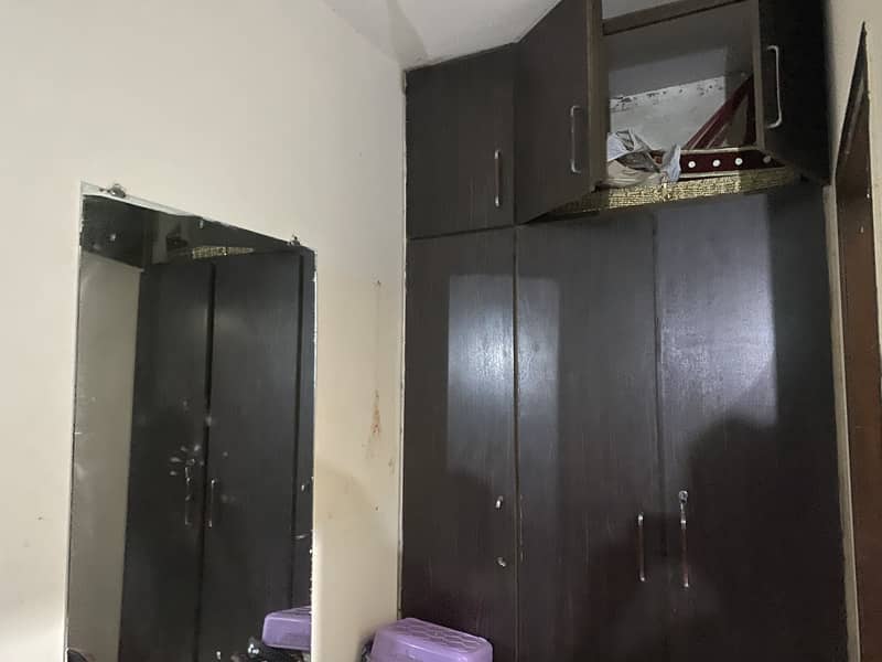 12 Marla upper portion with gas, 24 hour water, electricity separate, near main college road 12