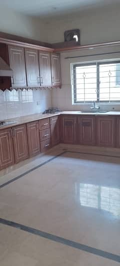 1 kanal beautiful upper portion for rent in Uet housing society near Valencia society.