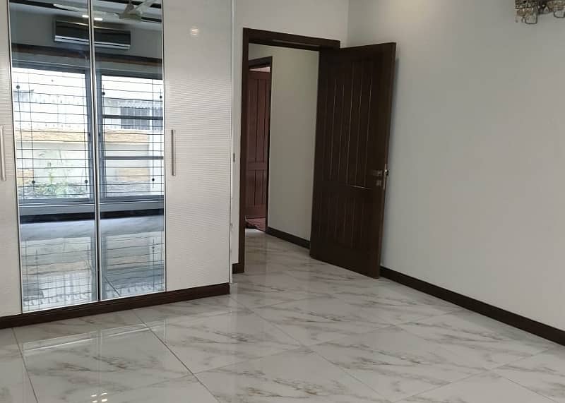 1 Kanal Full House Available For Rent In DHA Phase 5 Lahore 16