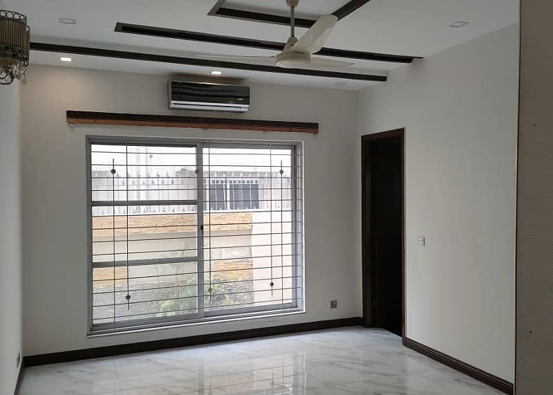 1 Kanal Full House Available For Rent In DHA Phase 5 Lahore 17