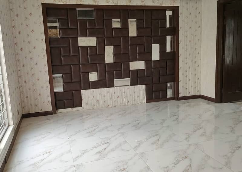 1 Kanal Full House Available For Rent In DHA Phase 5 Lahore 30