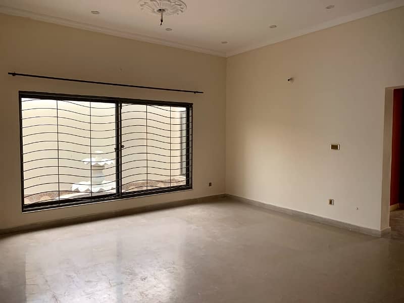 1 kanal lower portion with servant quarter is for rent in engineer Town near dha rehber. 7