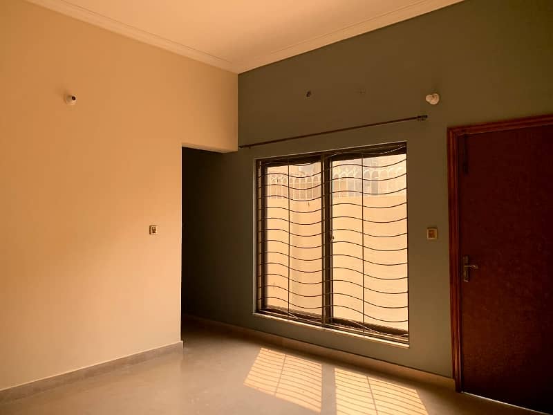 1 kanal lower portion with servant quarter is for rent in engineer Town near dha rehber. 10