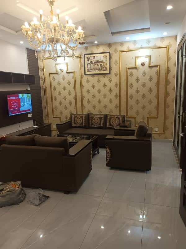 Furnished 10 Marla Beautiful Double Storey House For Rent In Bahria Town. 3