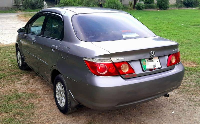 Lady Doctor Driven Honda City 1.3 IDSI
Model December 2006, 17.75 Lacs 1