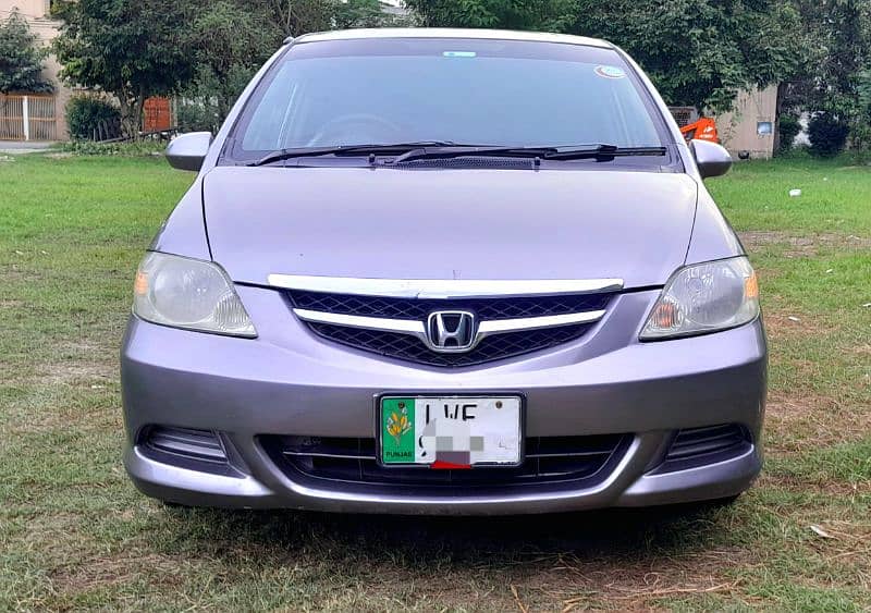 Lady Doctor Driven Honda City 1.3 IDSI
Model December 2006, 17.75 Lacs 3