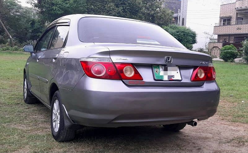 Lady Doctor Driven Honda City 1.3 IDSI
Model December 2006, 17.75 Lacs 13