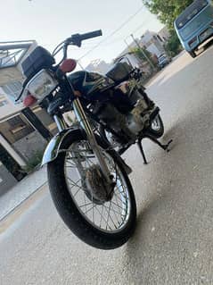 Honda CG 125 euro 2 karachi number 2020 model  Golden Number 3333