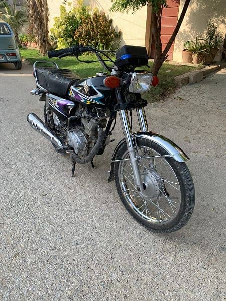 Honda CG 125 euro 2 karachi number 2020 model  Golden Number 3333 5