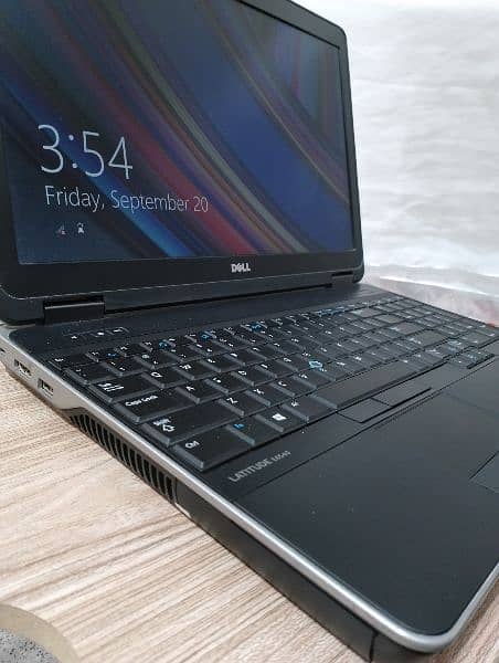 Dell Laptop 4