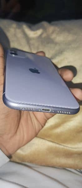 I phone 11 Non pta very good condition feel like box open 5