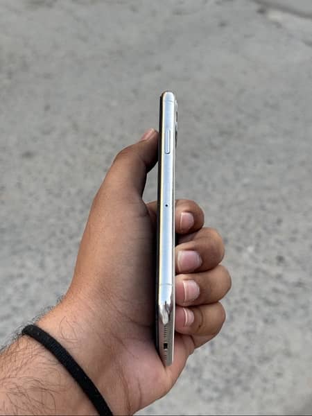 iPhone 11 Pro Jv Non PTA 6