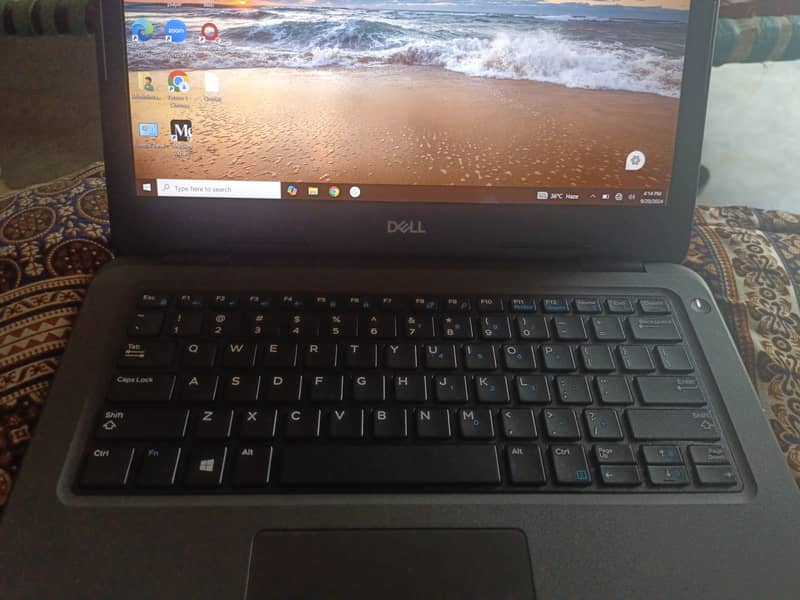 Dell latitude 3310 touch screen full HD display 1