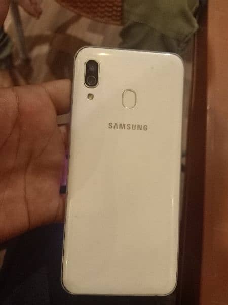 Samsung A30 6